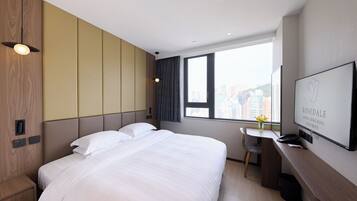 Rosedale Room | In-room safe, desk, iron/ironing board, free WiFi