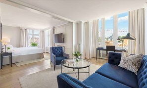 1 bedroom, premium bedding, pillow-top beds, minibar
