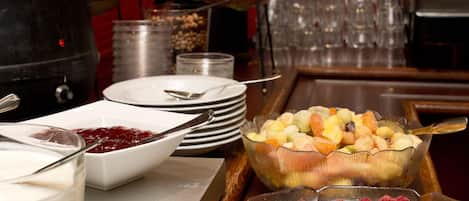 Buffet déjeuner gratuit tous les jours