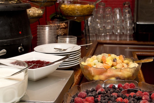 Esmorzar diari d'estil bufet gratuït