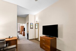 Seprai premium, tempat tidur Select Comfort, dan meja kerja
