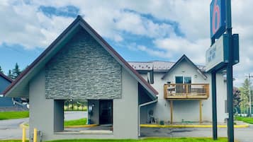 住宿正面