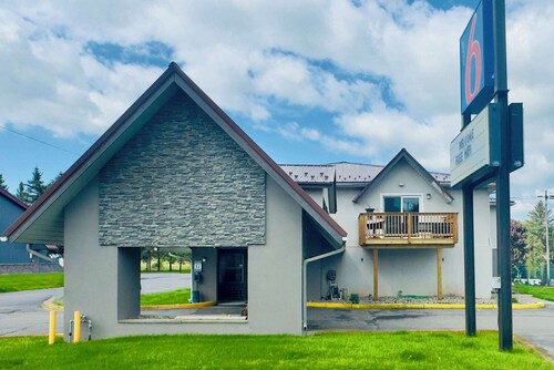 Motel 6 McGraw, NY - Cortland