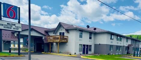 Fachada de la propiedad