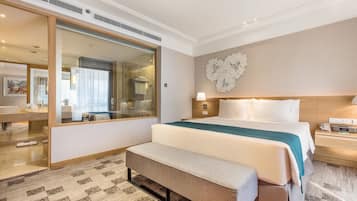 1 bedroom, premium bedding, free minibar items, in-room safe