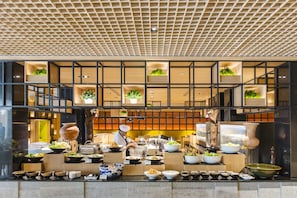 Morgenmadsbuffet hver dag (588 THB pr. person)