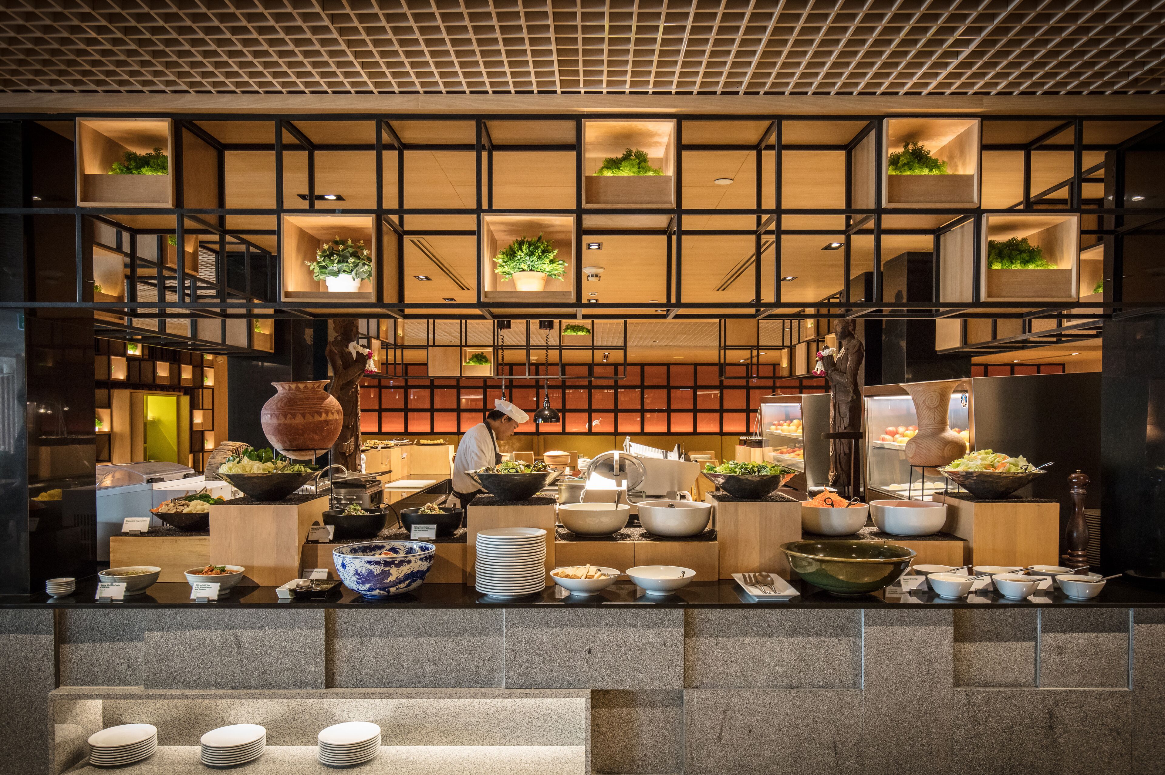 daily buffet breakfast (thb 588 per person)