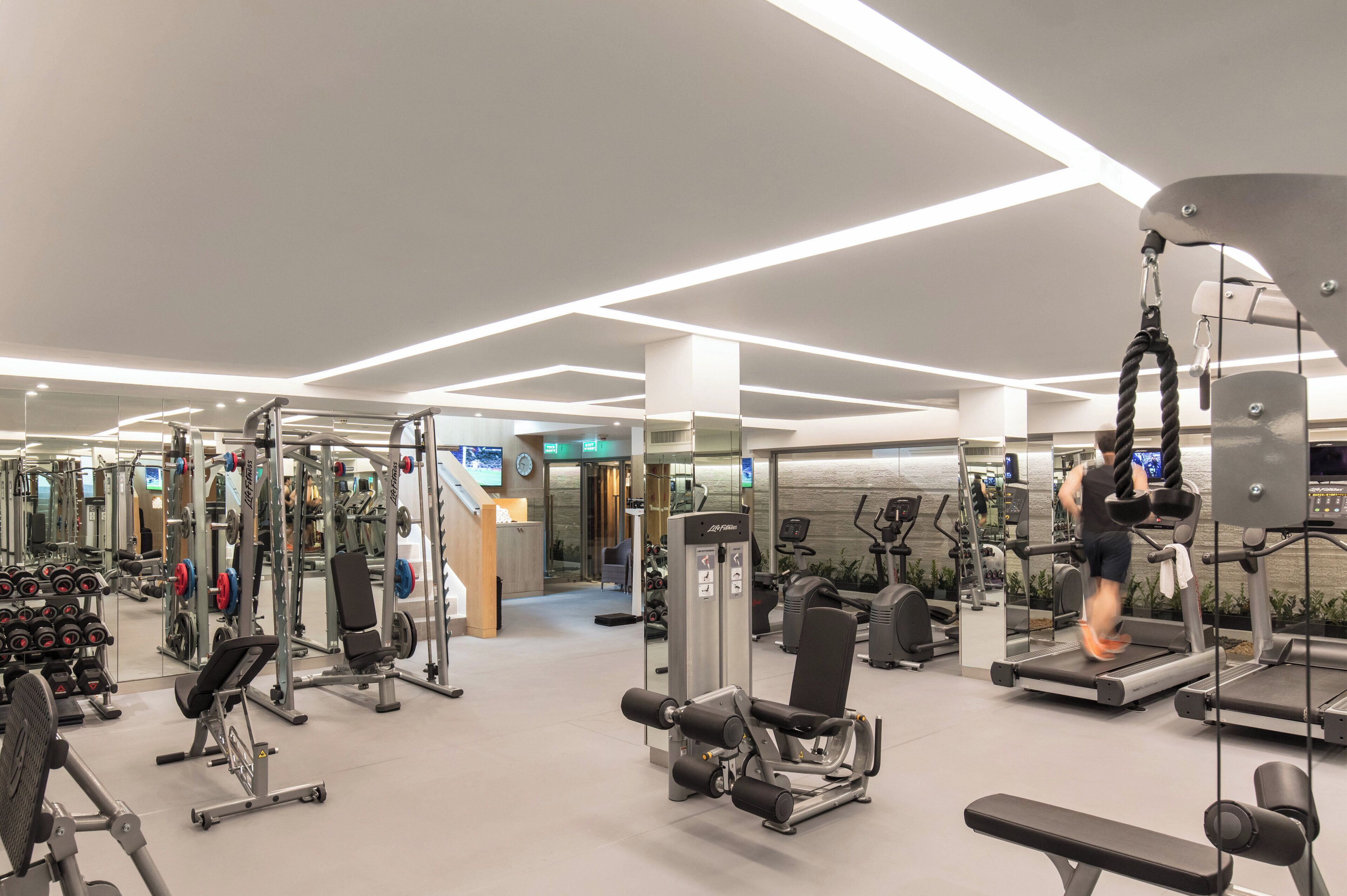 Photo - Holiday Inn Bangkok by IHG