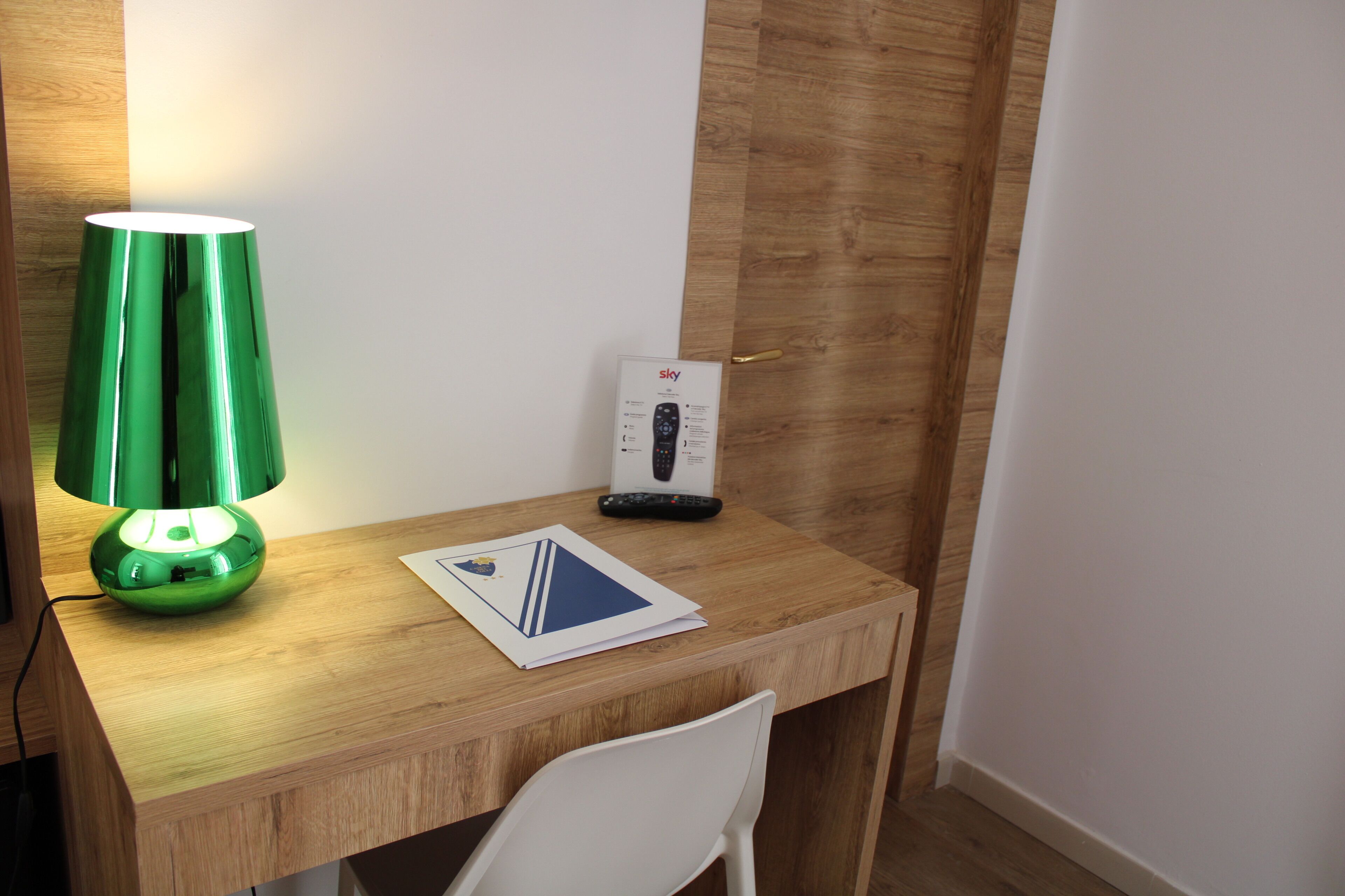 1 bedroom, premium bedding, minibar, in-room safe