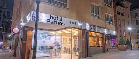 施設の正面
