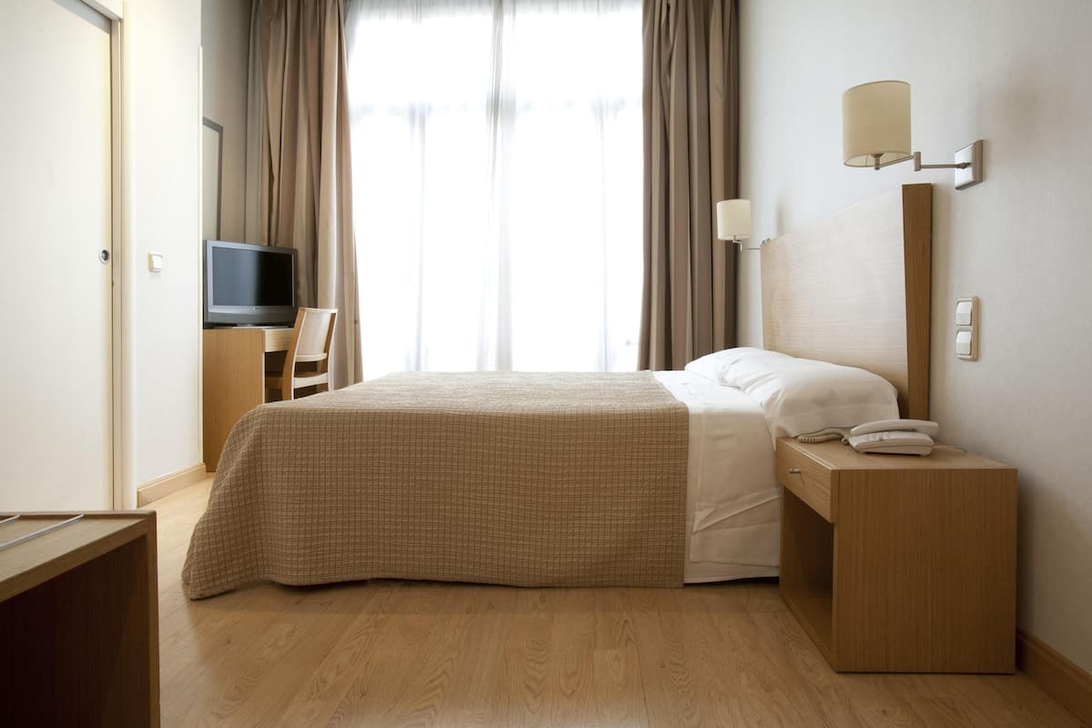 Allergikerbettwaren, Daunenbettdecken, Minibar, Zimmersafe