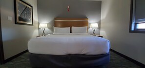 Superior Suite, 1 King Bed, Non Smoking