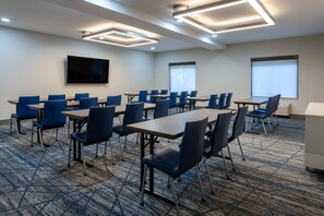 Meeting facility - Holiday Inn Express and Suites Vineland Millville by IHG (Vineland)