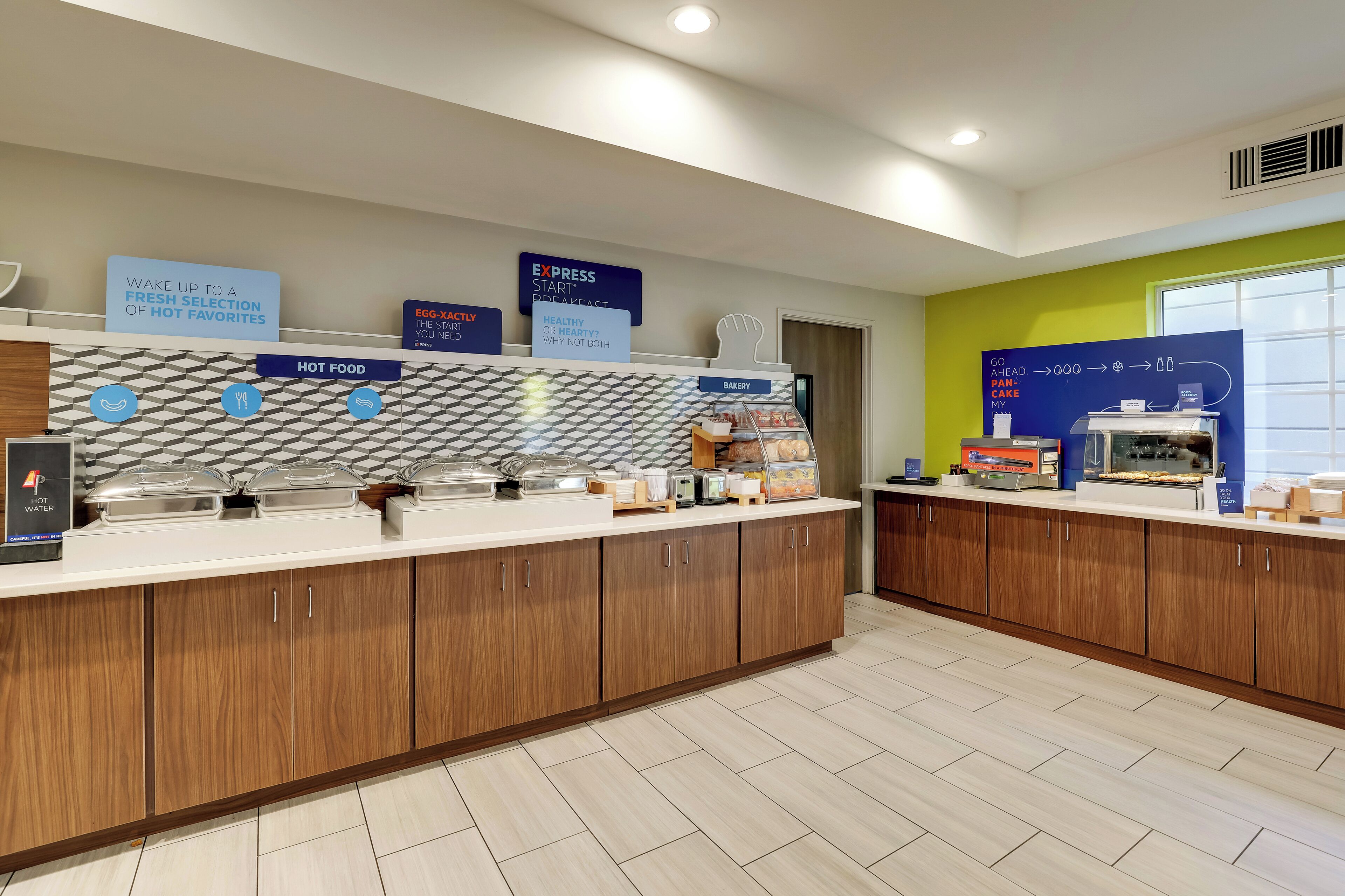 Free buffet breakfast 