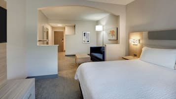 Standard Room, 1 King Bed with Sofa bed | In-room safe, desk, iron/ironing board, free cribs/infant beds