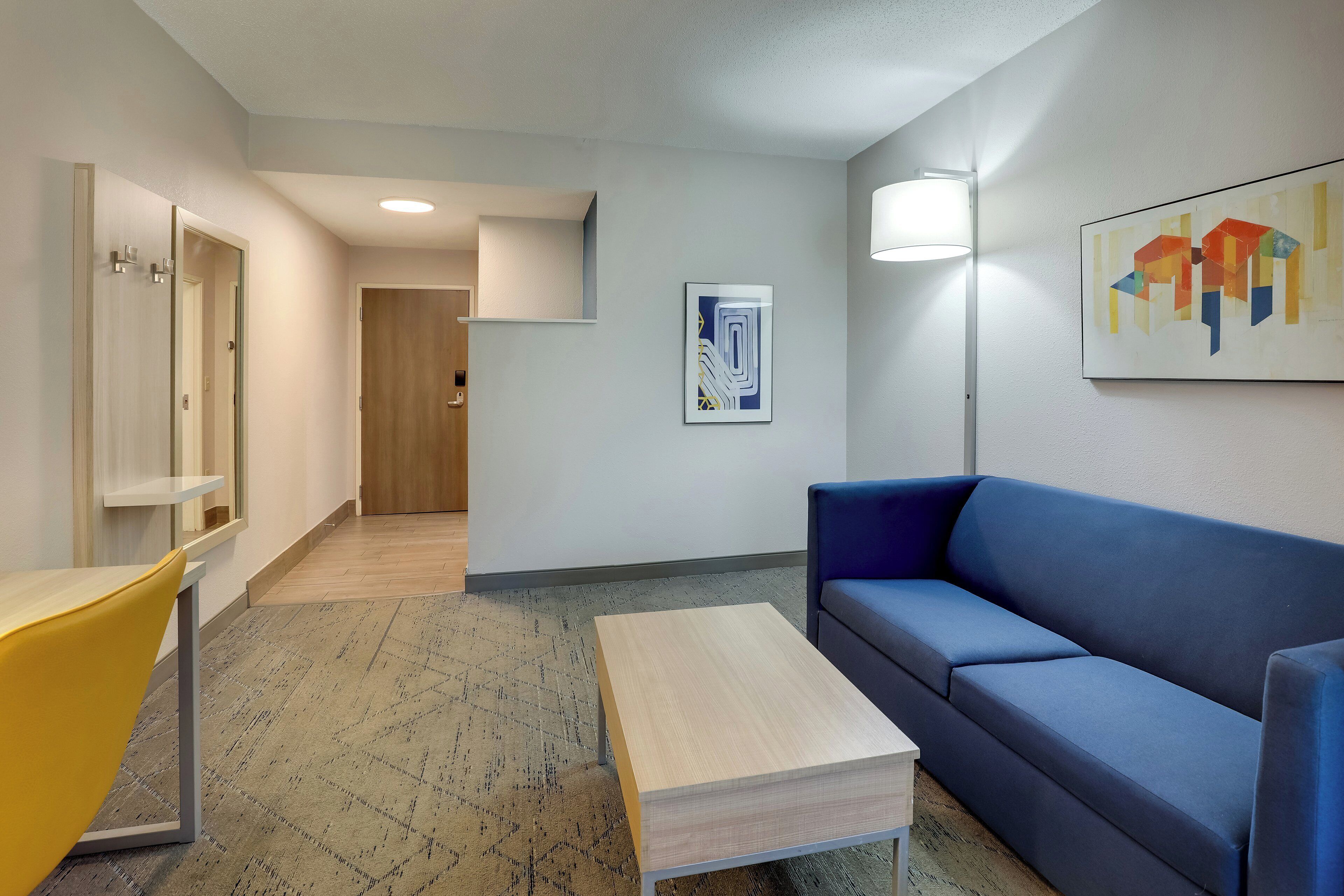 standard room, 1 king bed with sofa bed | 1 bedroom, in-room safe, desk, iron/ironing board