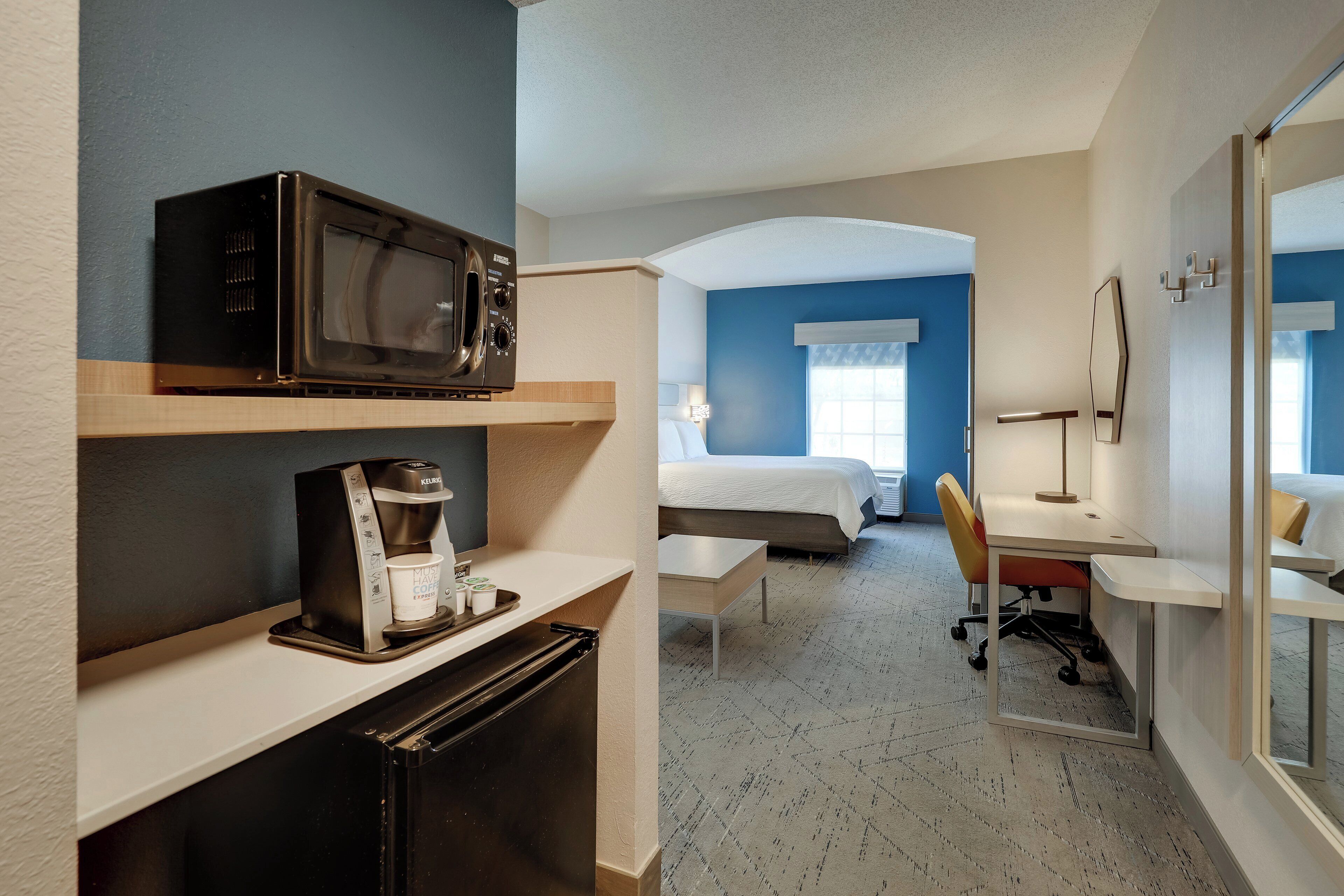 1 bedroom, in-room safe, desk, iron/ironing board