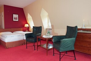 Minibar, in-room safe, desk, laptop workspace