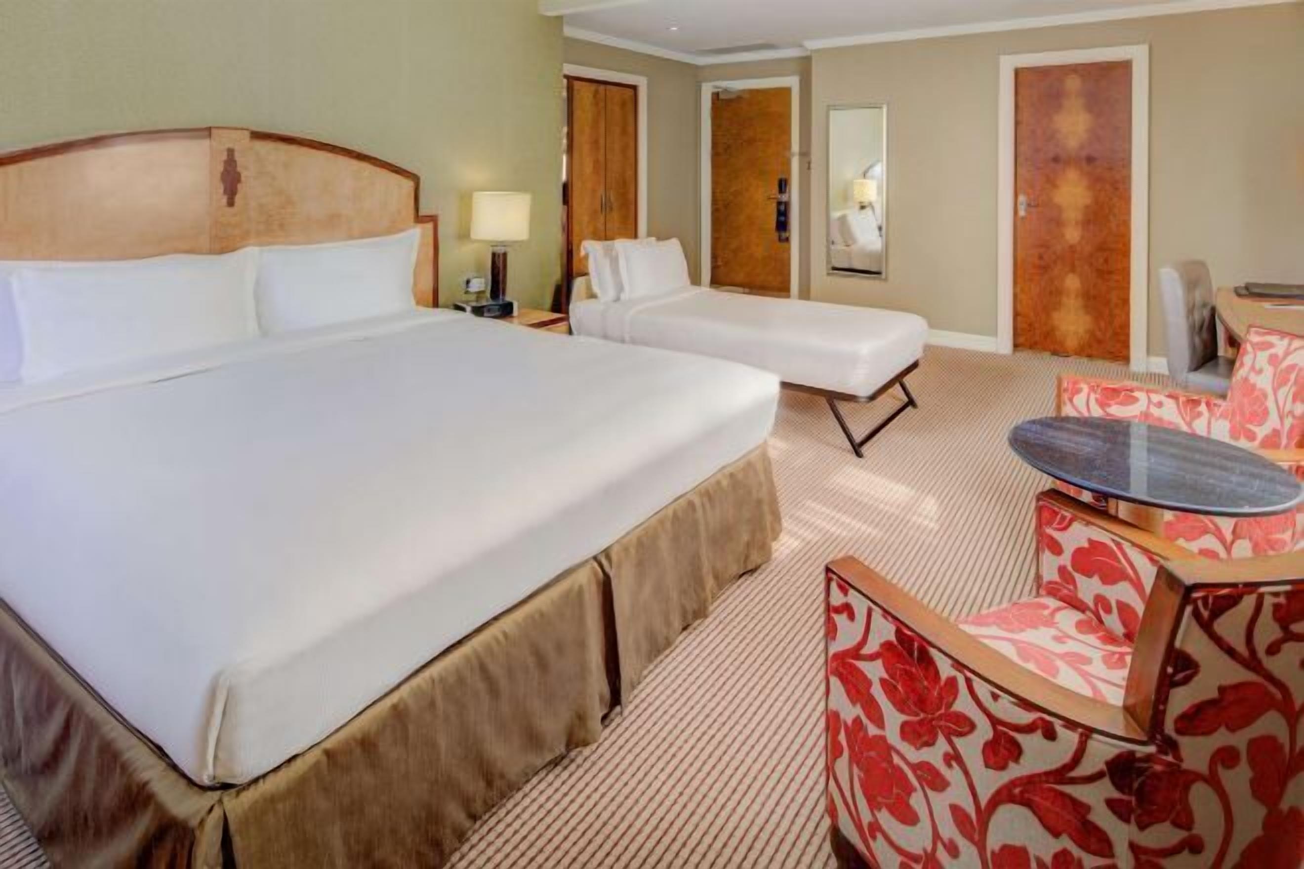 Premium bedding, minibar, in-room safe, desk