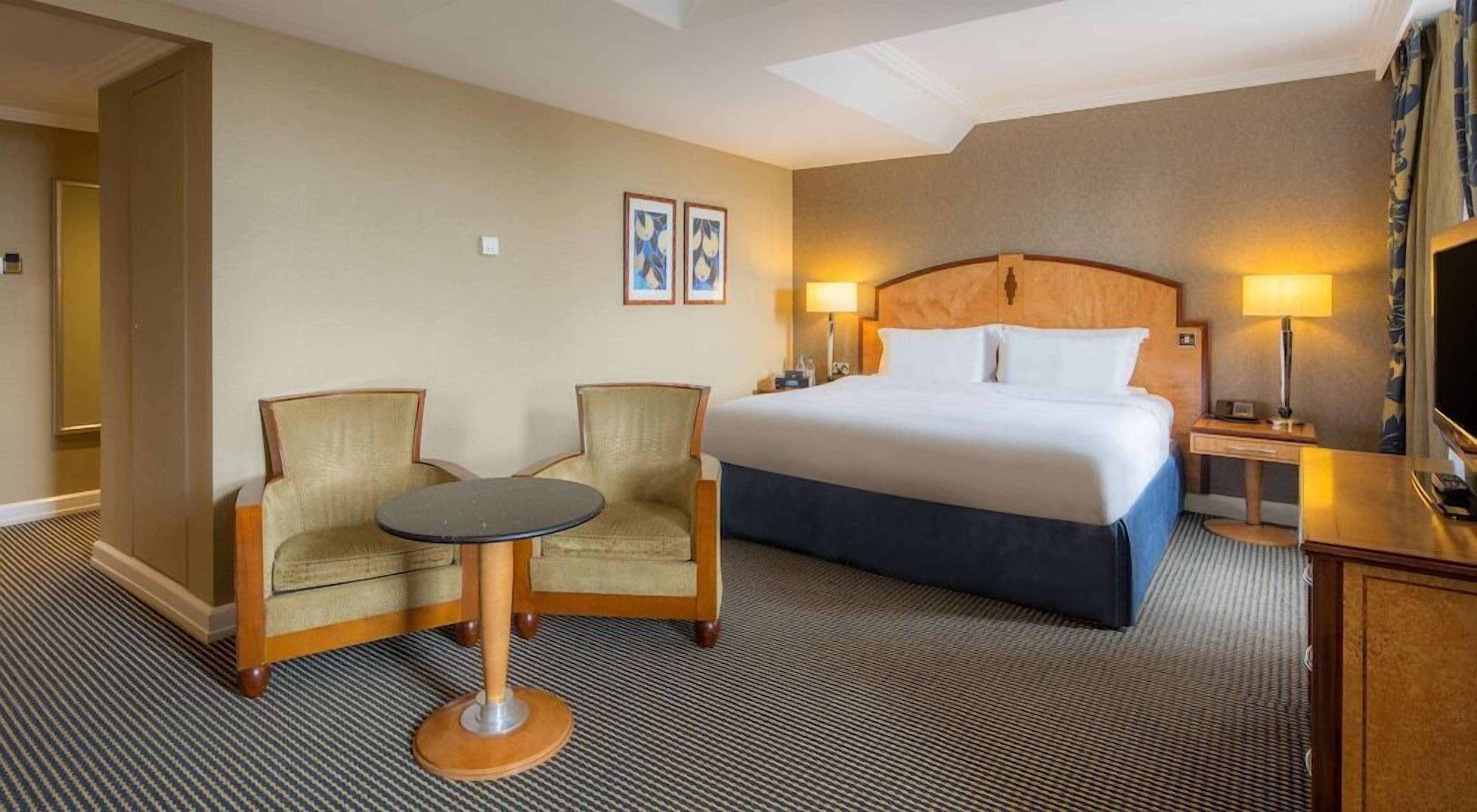Premium bedding, minibar, in-room safe, desk