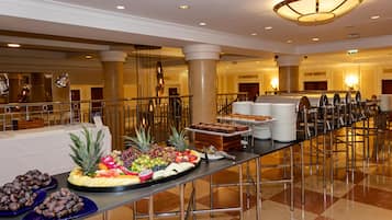 Daily buffet breakfast (GBP 21.95 per person)