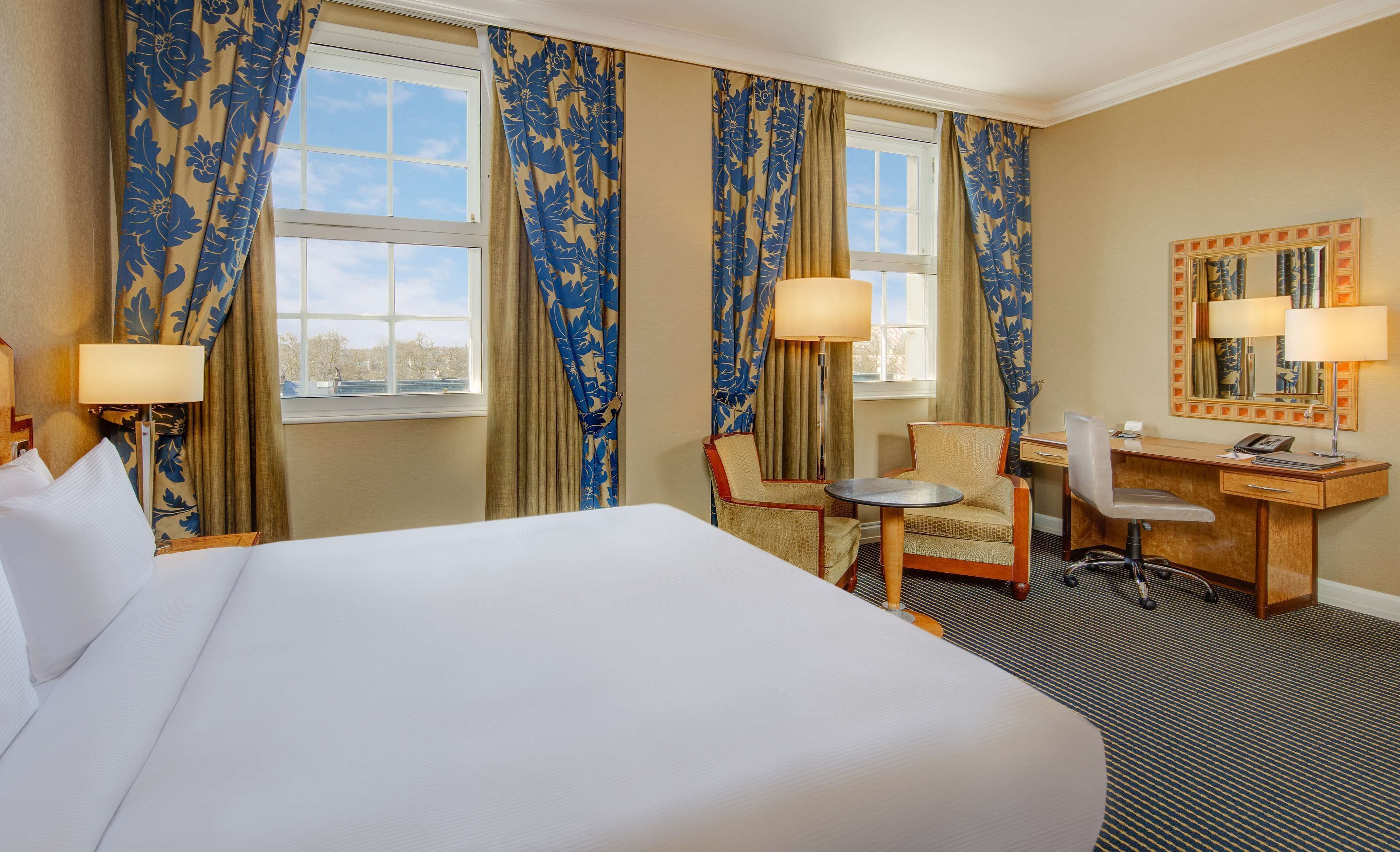 Premium bedding, minibar, in-room safe, desk