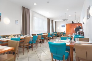 Daily buffet breakfast for a fee - Trip Inn Hotel Minerva (Frankfurt)