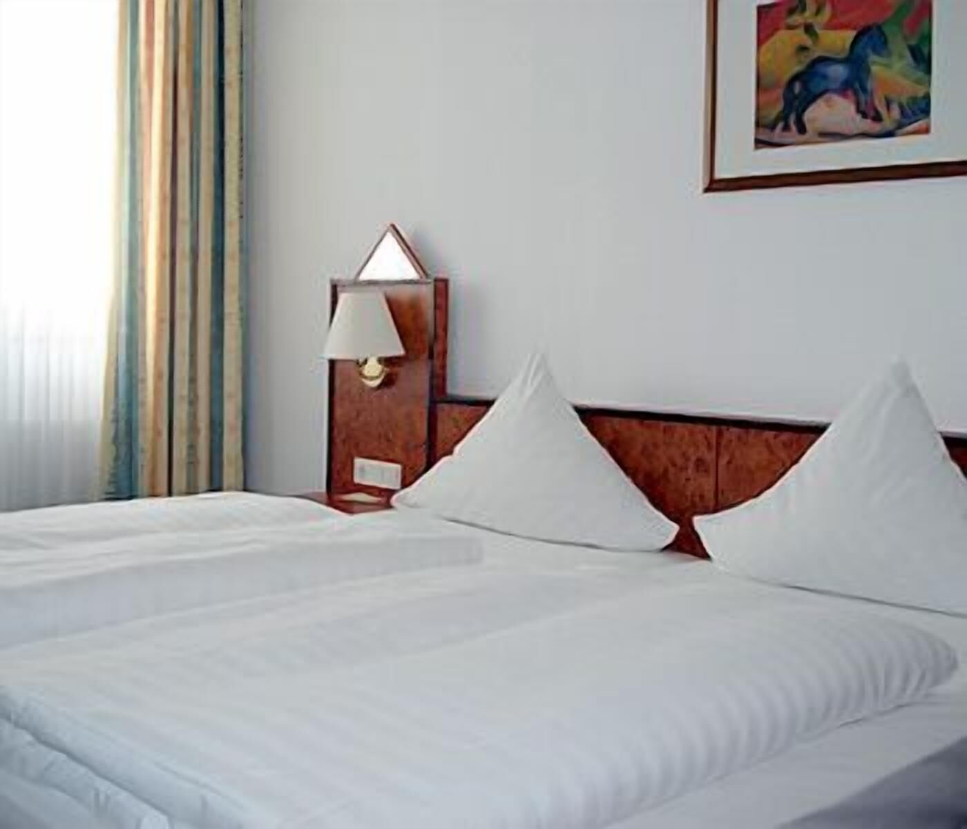 In-room safe, desk, soundproofing, iron/ironing board