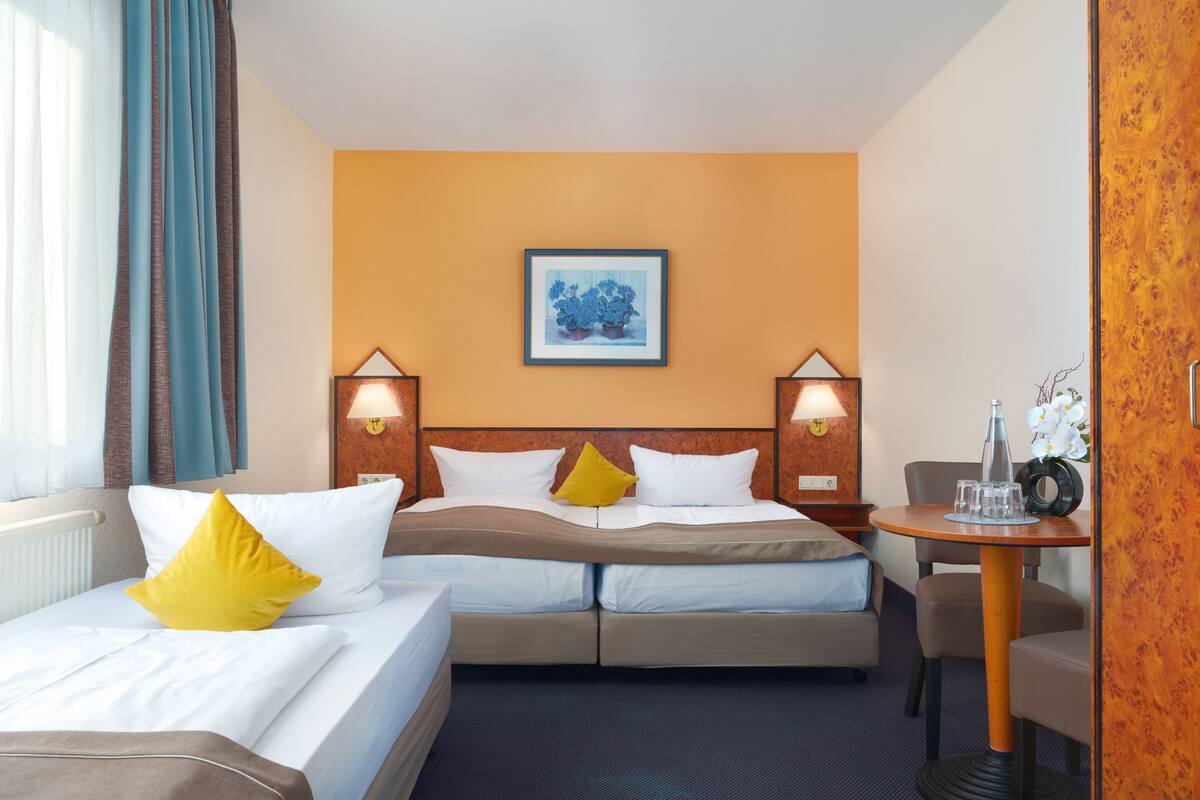 Classic Triple Room | In-room safe, desk, soundproofing, iron/ironing board (on request)