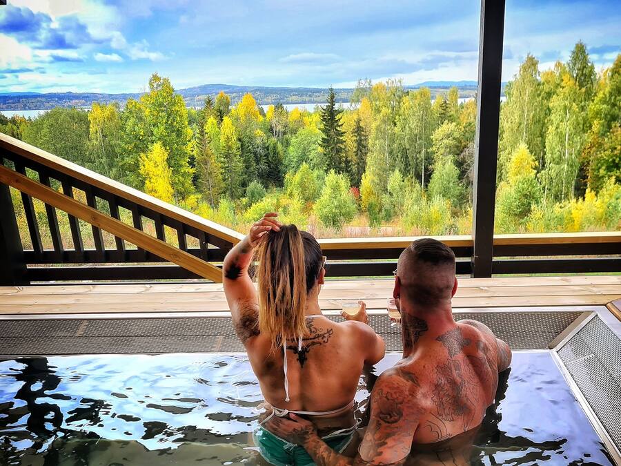 Sauna, hot tub, steam room, hot springs, body treatments, hydrotherapy