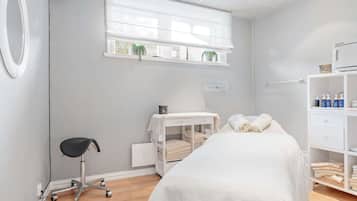 Sauna, boblebad, dampbad, varme kilder/mineralkilder, kropsbehandlinger