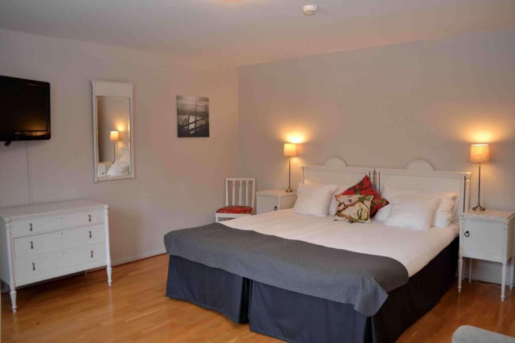 Blackout drapes, cribs/infant beds, free WiFi, bed sheets