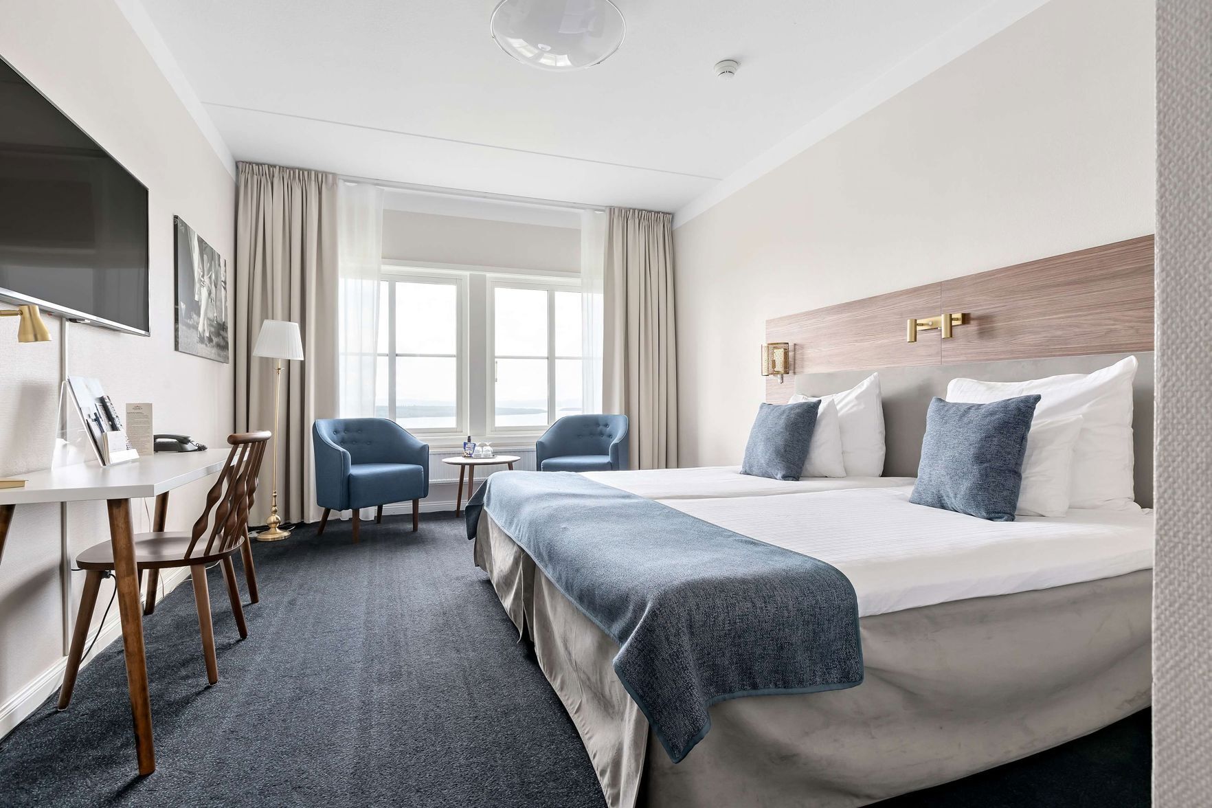 Blackout drapes, cribs/infant beds, free WiFi, bed sheets