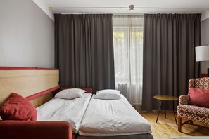Family Room, 1 King Bed, Non Smoking (with Sofabed) | 1 bedroom, desk, blackout drapes, iron/ironing board