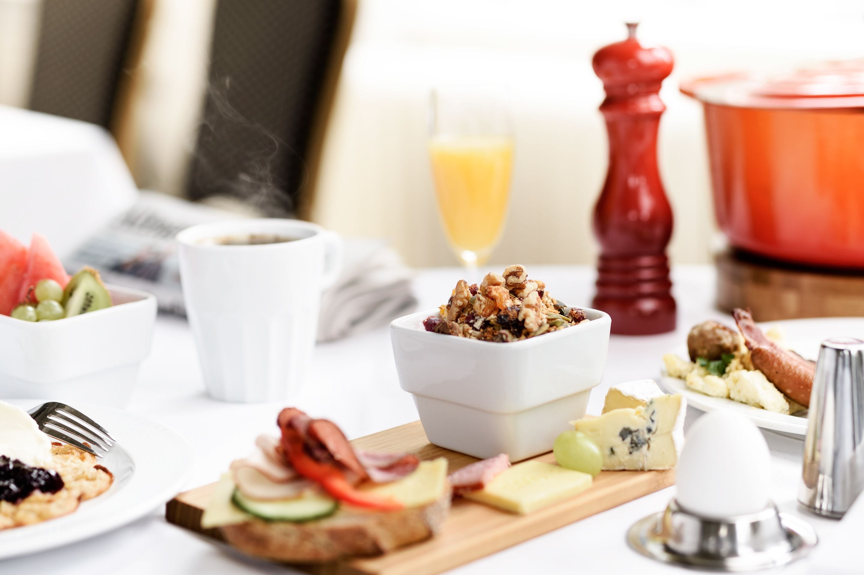 free buffet breakfast