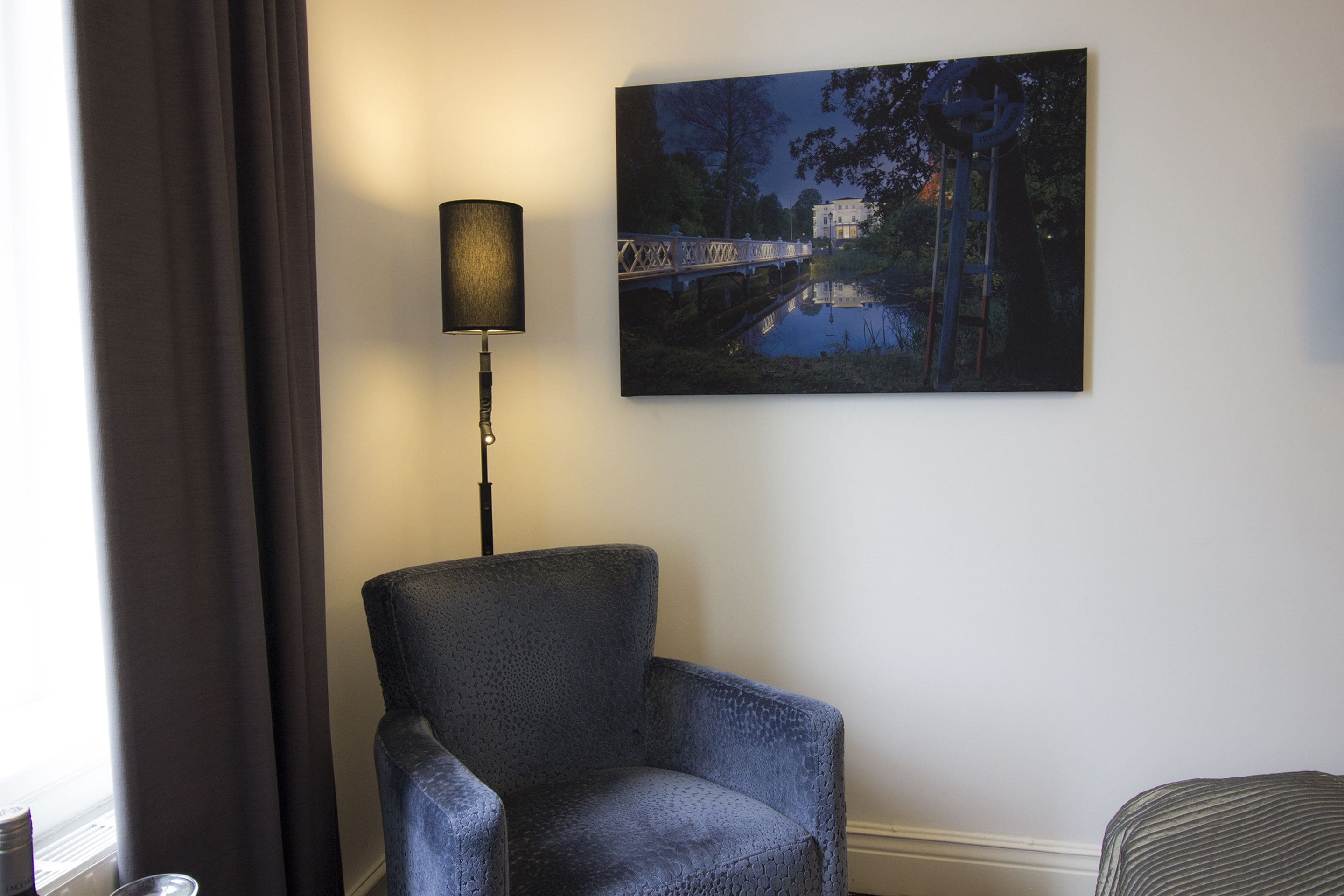 superior queen | minibar, in-room safe, desk, laptop workspace