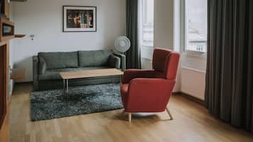 Superior Room, Non Smoking | Desk, blackout drapes, free WiFi, bed sheets