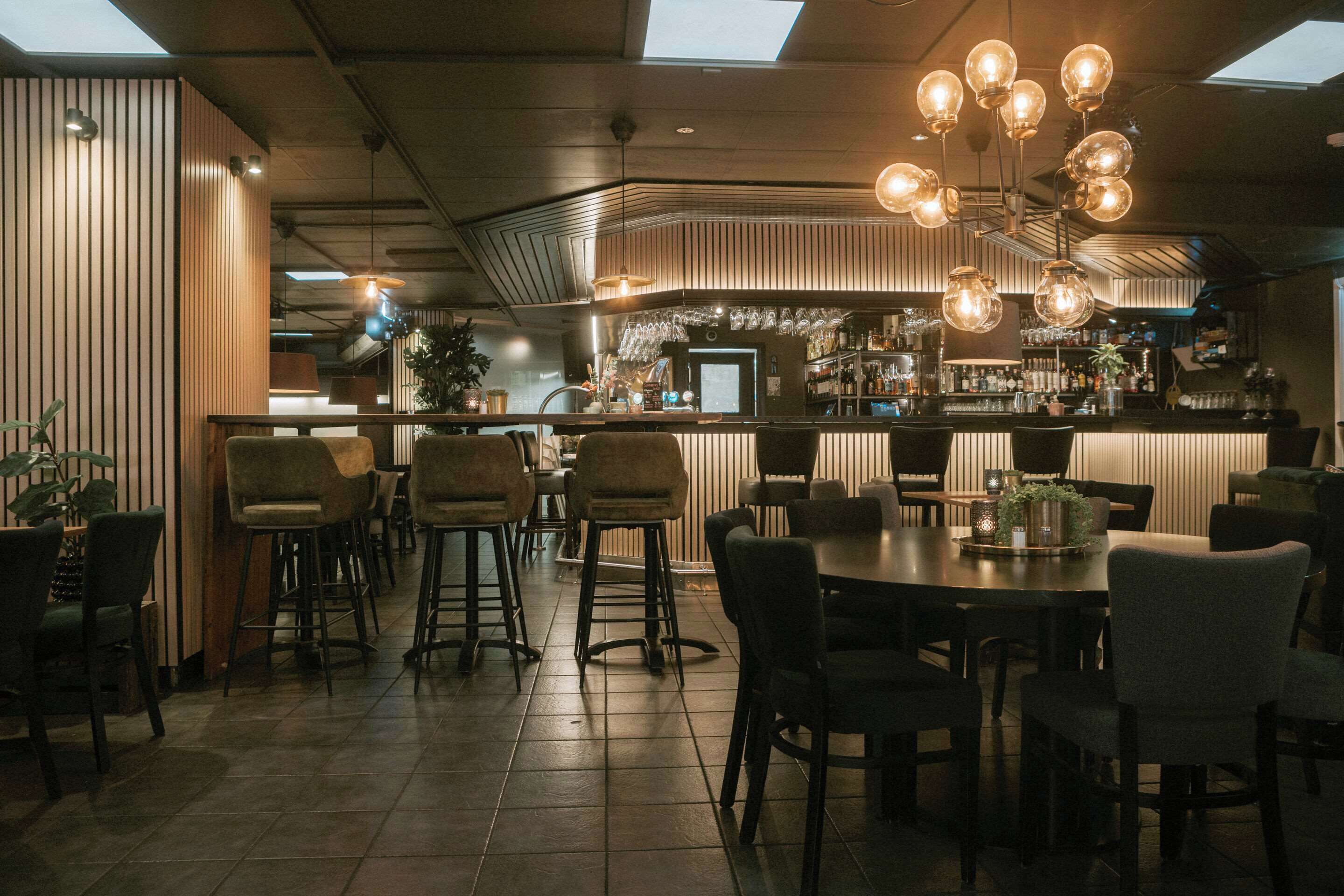 Free daily full breakfast