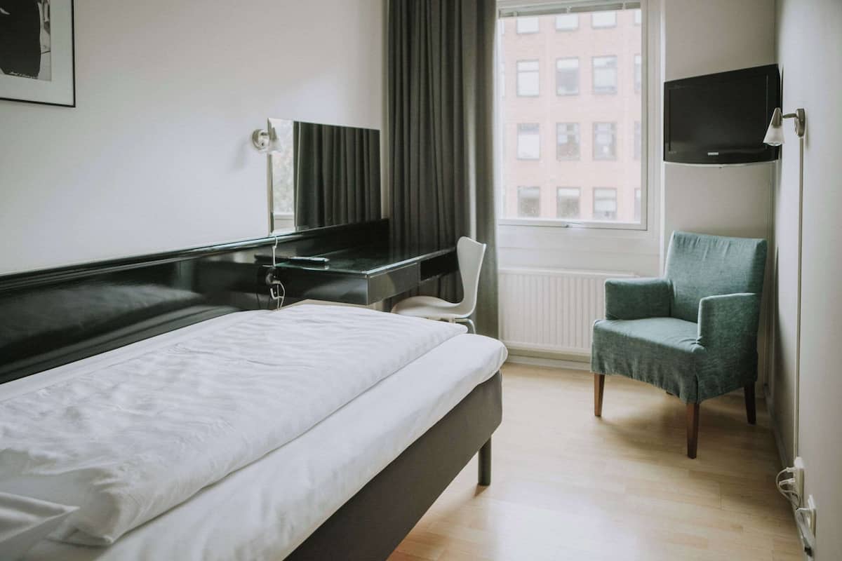 Single Room (Compact) | Desk, blackout curtains, free WiFi, bed sheets