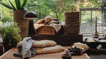 Free daily full breakfast