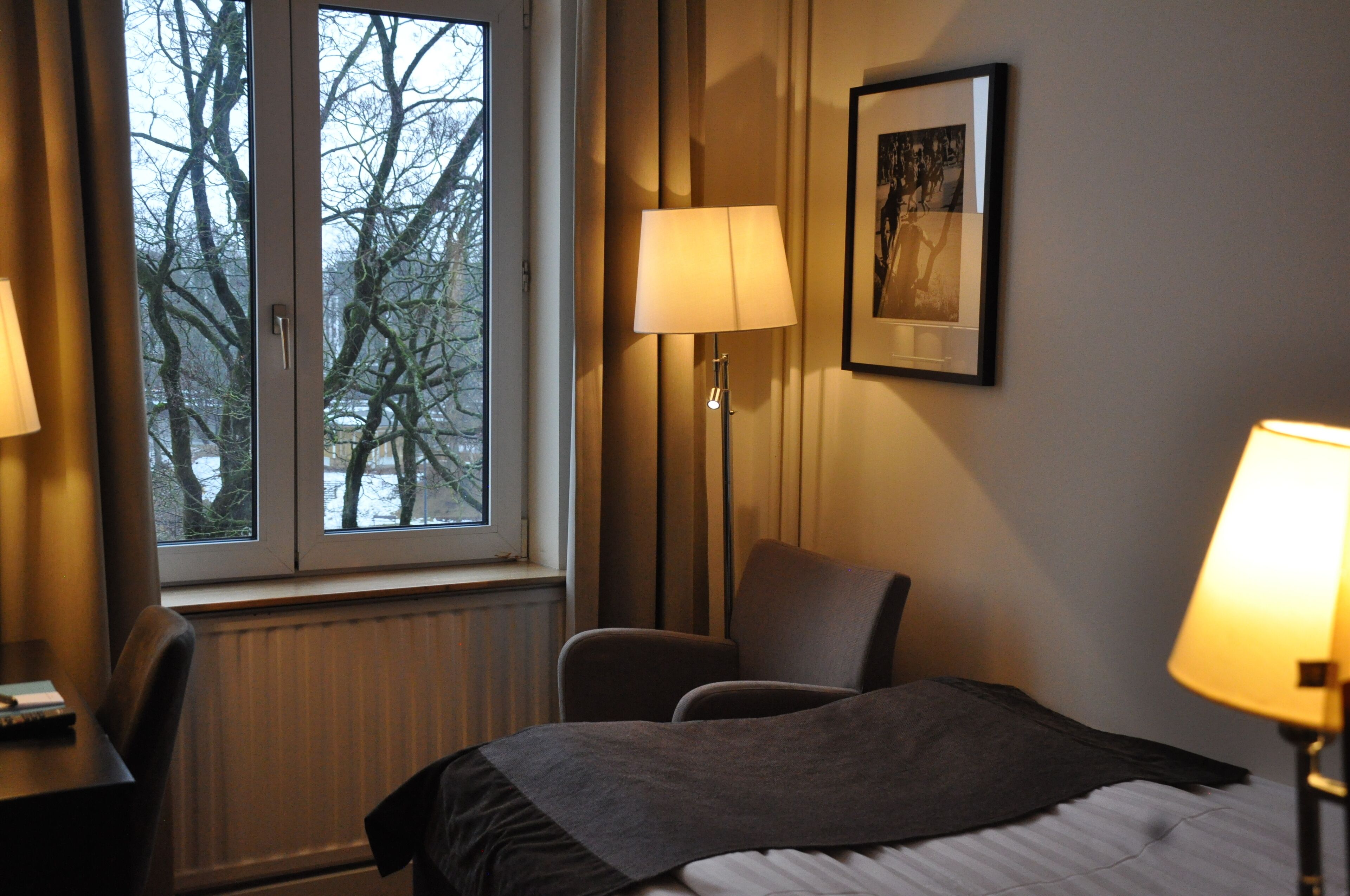 single room (compact) | desk, iron/ironing board, cots/infant beds, rollaway beds