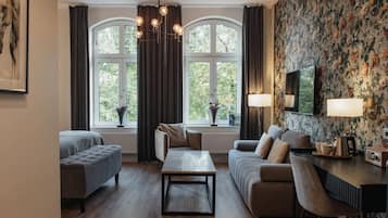 Deluxe-rum - 1 queensize-sÀng med bÀddsoffa - icke-rökare | Skrivbord, strykjÀrn/strykbrÀda, barnsÀngar och extrasÀngar