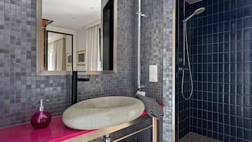 Chambre Deluxe, 2 lits une place, non-fumeur | Salle de bain