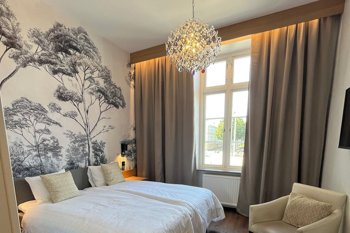 Deluxe Double Room | Premium bedding, in-room safe, desk, laptop workspace