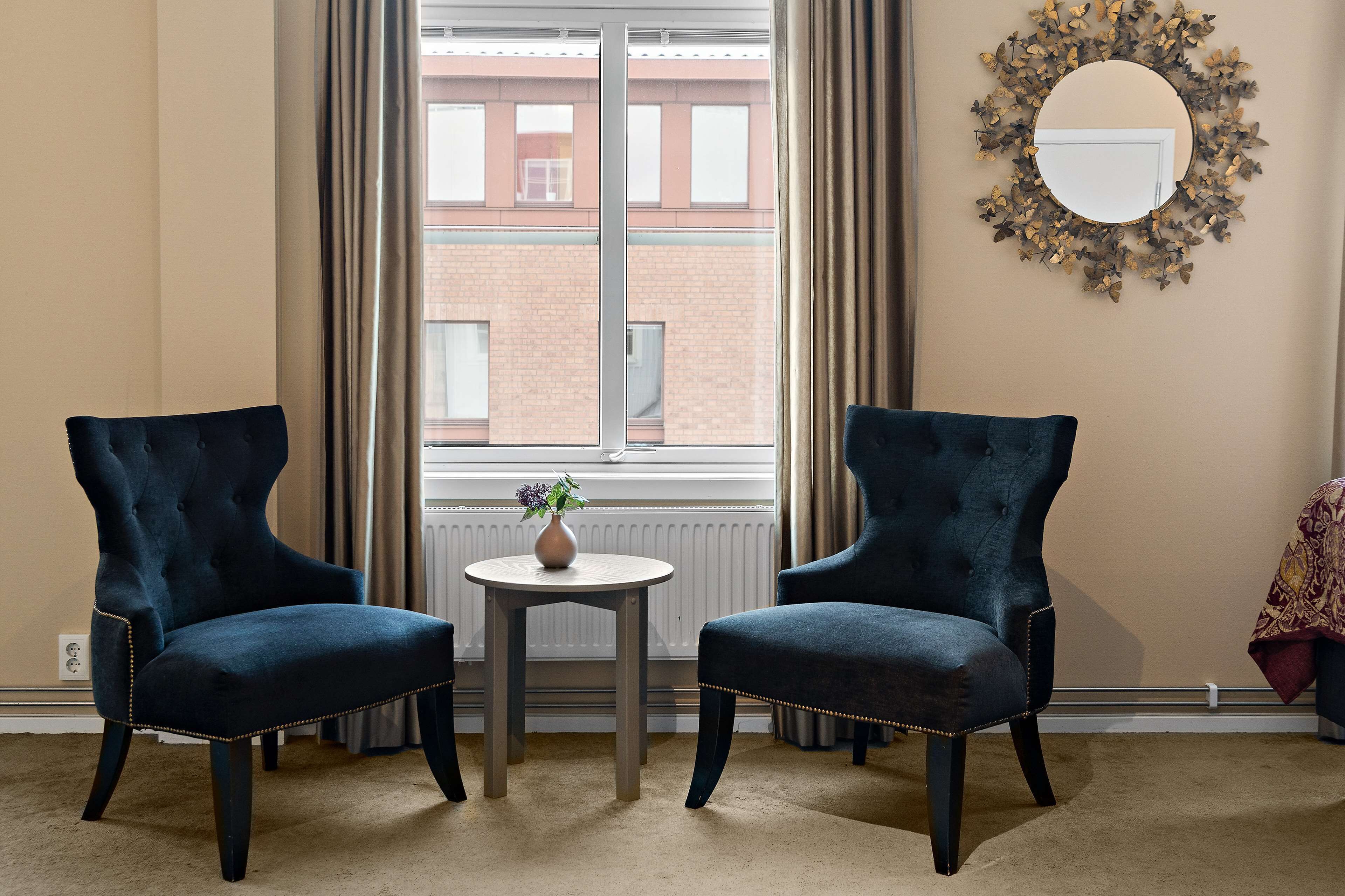 superior room, 1 double bed, non smoking | 1 bedroom, minibar, in-room safe, desk