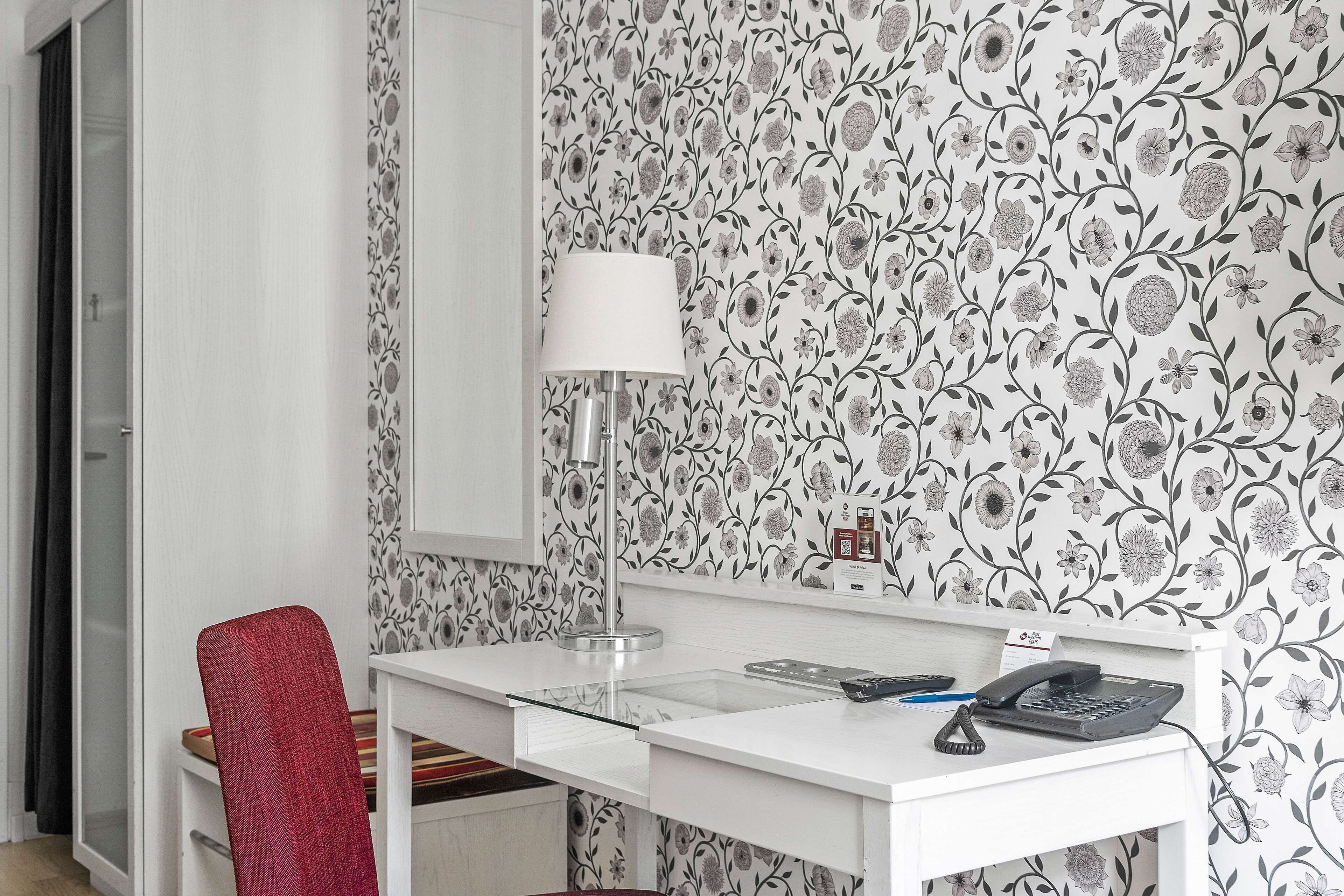 1 bedroom, minibar, in-room safe, desk