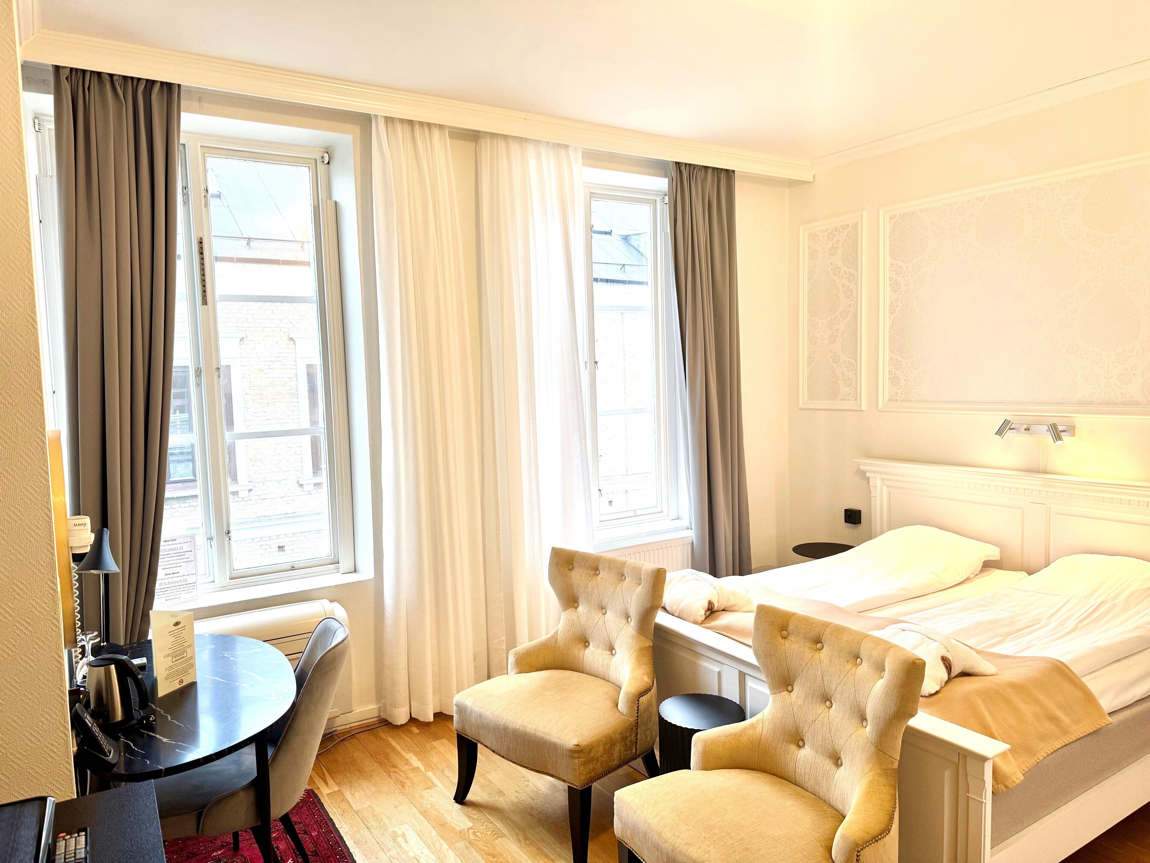 Kamar Double atau Twin Standar, 1 kamar tidur, kamar mandi pribadi | Seprai premium, brankas, dan didekorasi berbeda-beda