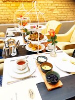 Breakfast and dinner served, Italian cuisine