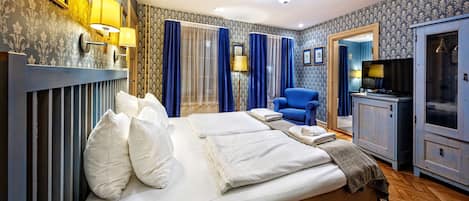 Habitación estándar, 2 camas individuales, para no fumadores | Minibar, caja de seguridad en la habitación y escritorio