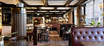 Hotel Bishops Arms Mora